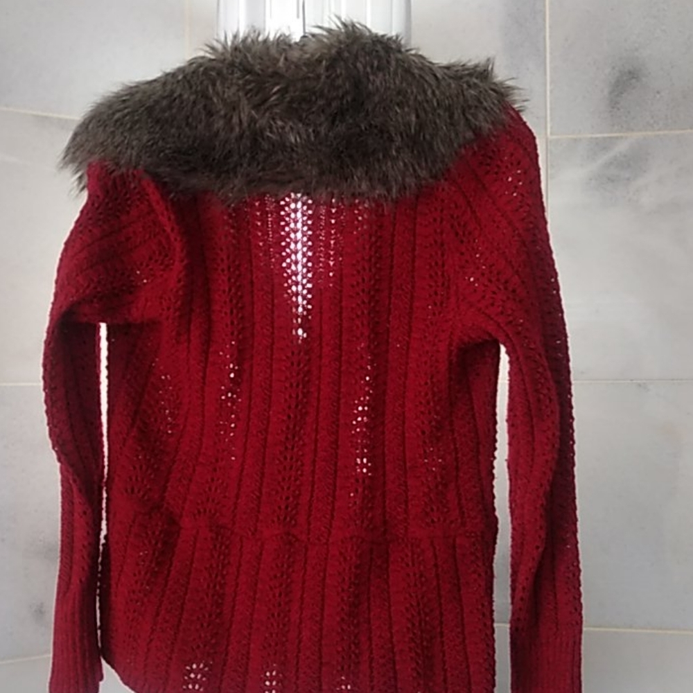 Cache Sweater Fur Red Burgandy Large Womans - Picture 6 of 10
